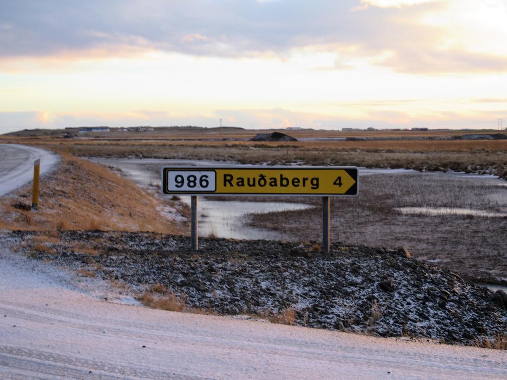 Rauðaberg II Guest House Raudaberg Bagian luar foto